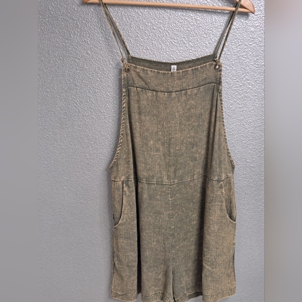 NWT 100% Washed Linen Olive Green Heather Romper - Picture 7 of 14